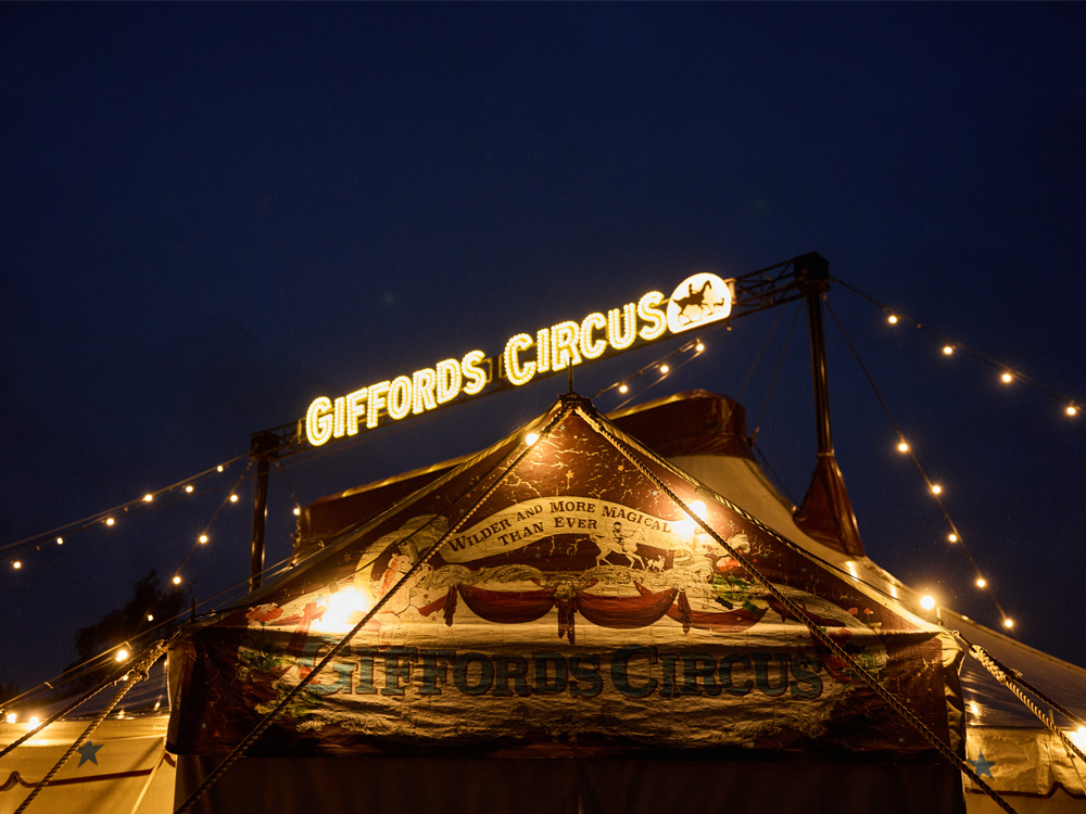 giffords-circus-xmas-2026-2